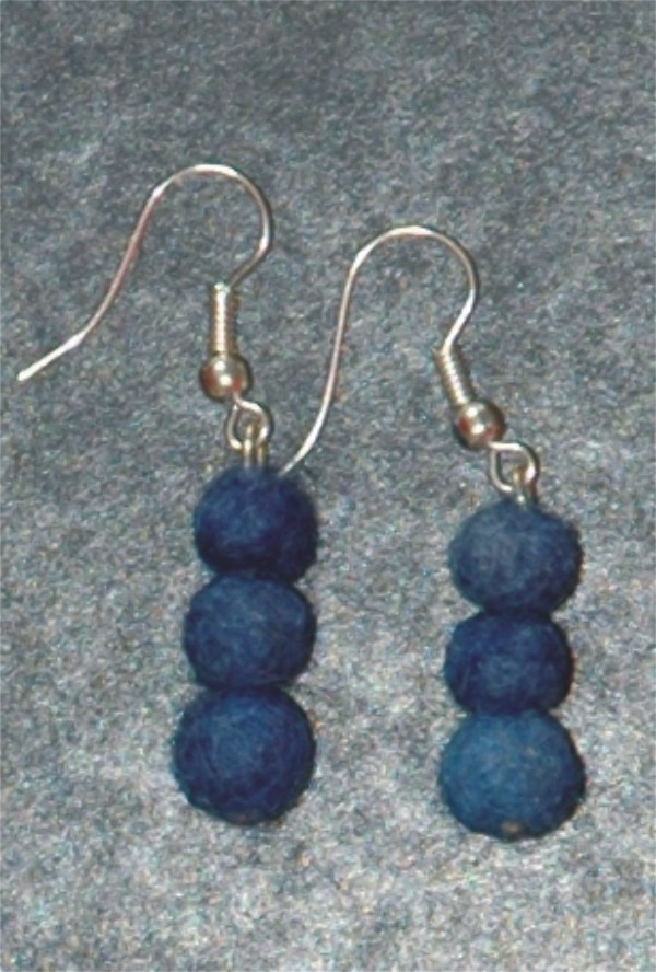earrings blue